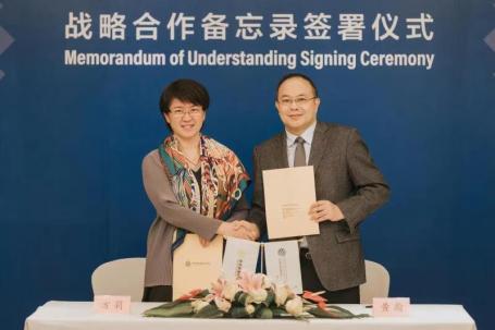 WRI China's Fang Li at an energy MOU signing on November 17, 2020